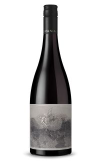 Giant Steps Fatal Shore Coal River Valley Pinot Noir 2021